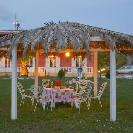 Ferienwohnung Giannis&Fridas Garden Sidárion Exterior foto